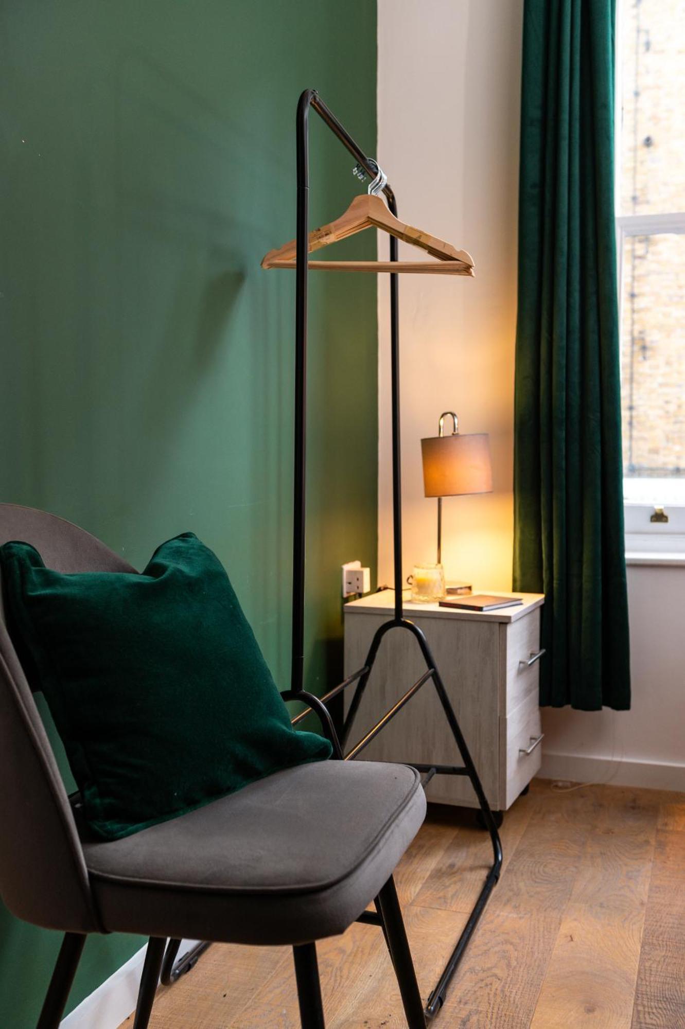 1br Stylish Flat By Hostarahomes, Near Liverpool Street, Prime Location, Sleeps Up To 4 Apartament Londra