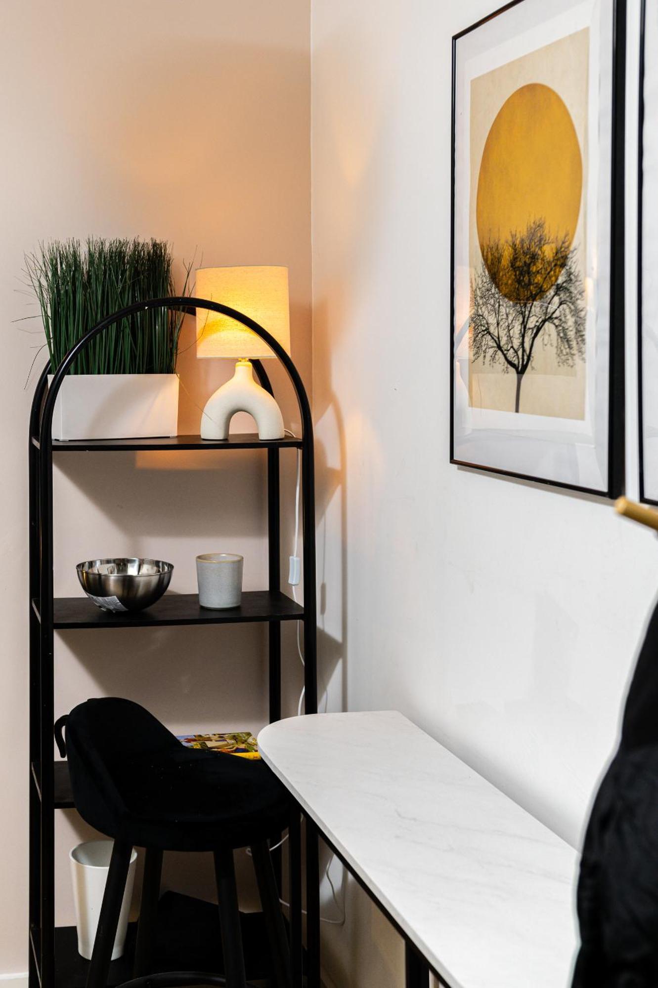 Apartament 1br Stylish Flat By Hostarahomes, Near Liverpool Street, Prime Location, Sleeps Up To 4