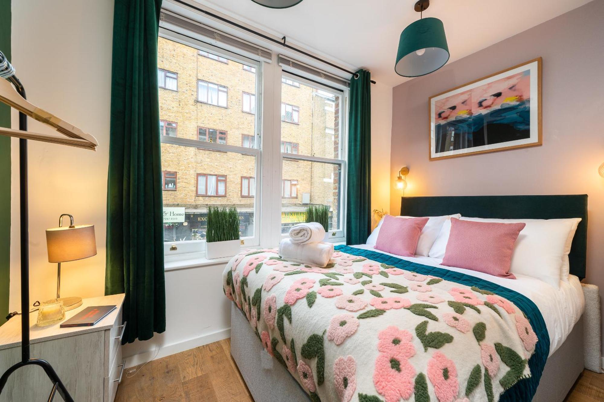 1br Stylish Flat By Hostarahomes, Near Liverpool Street, Prime Location, Sleeps Up To 4 * Londra