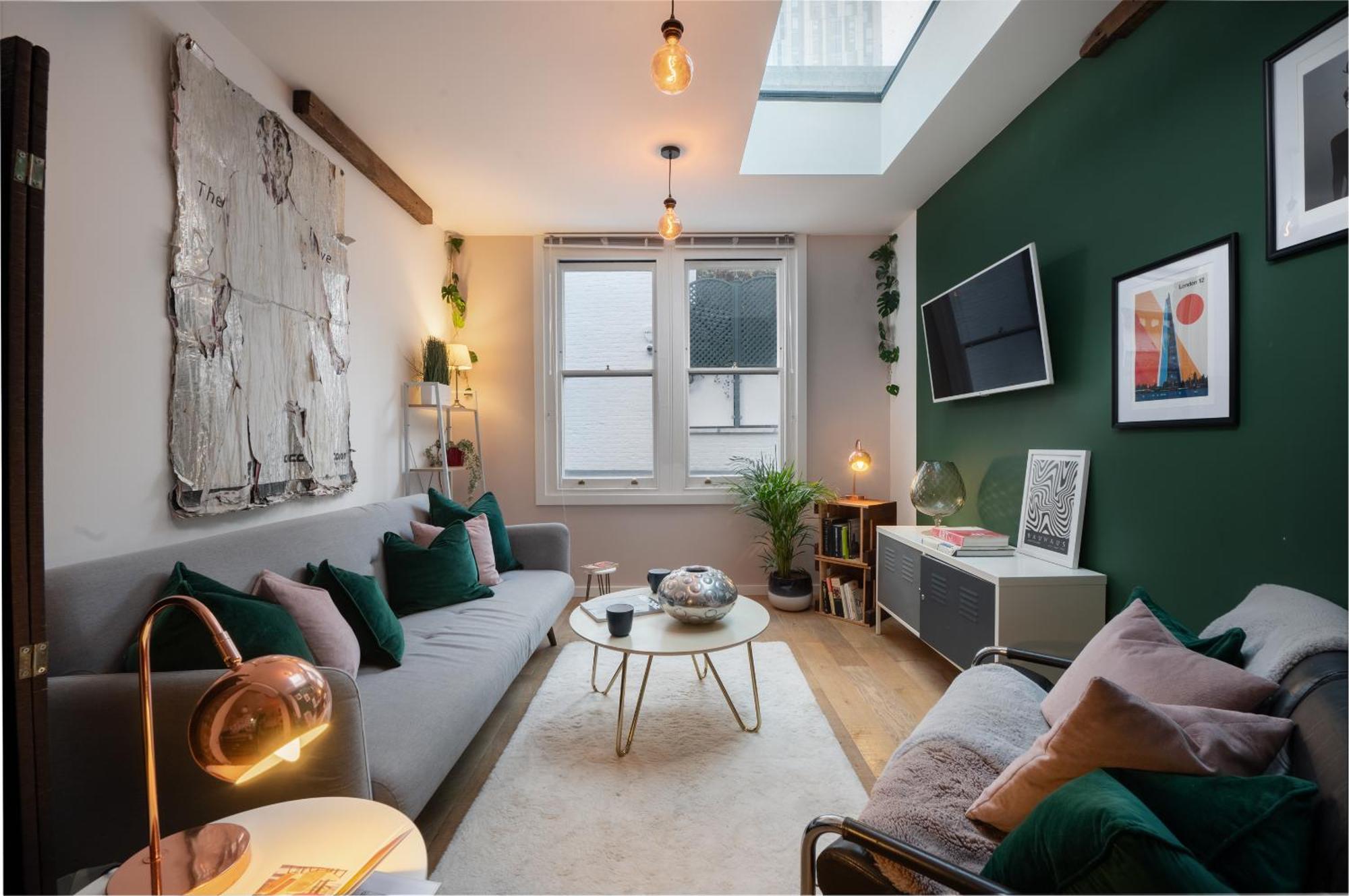 1br Stylish Flat By Hostarahomes, Near Liverpool Street, Prime Location, Sleeps Up To 4 * Londra